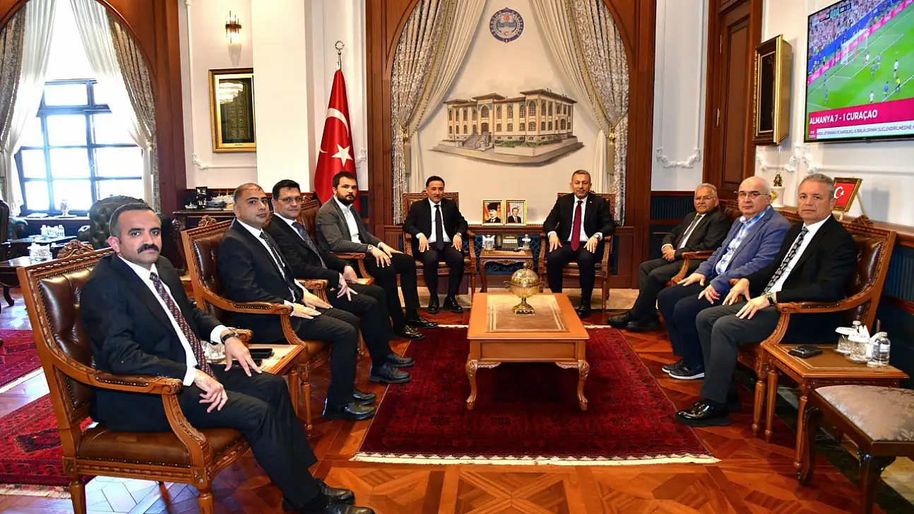 Kayseri heyetinden Kayserili Vali'ye ziyaret!