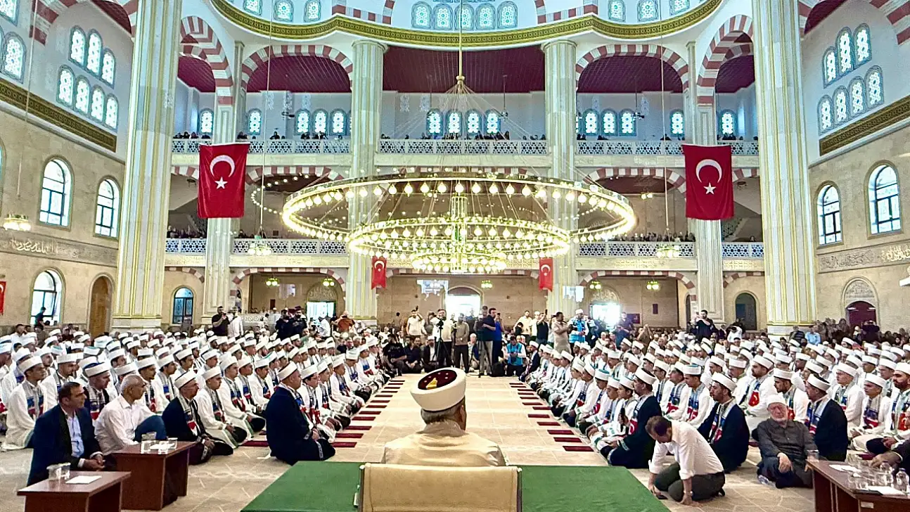 207 hafızın büyük gününde Kayseri Müftüsü dikkat çekti