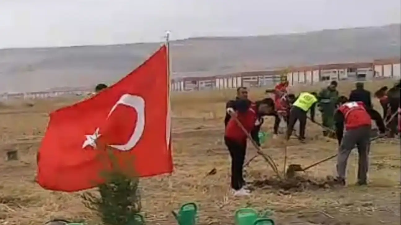 Kayseri'nin 'yeşil adası'na 5 yılda 10 bin fidan dikildi!