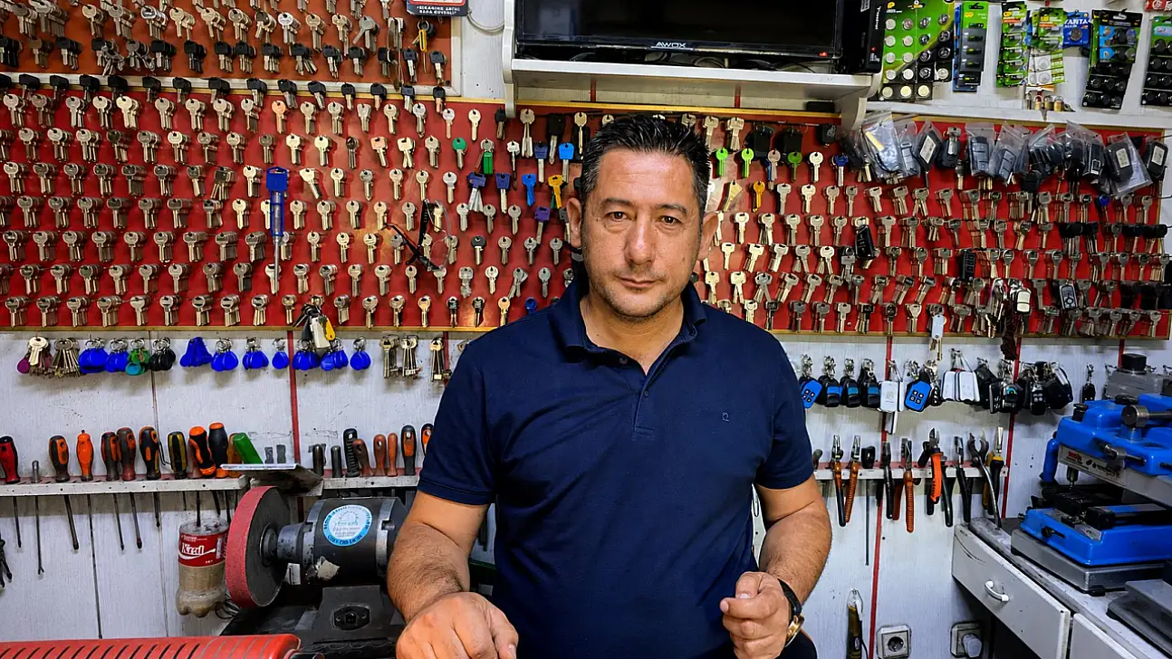 Kayserili çilingir uyardı: Ucuz kilit yüzünden balkondan inmeyin!