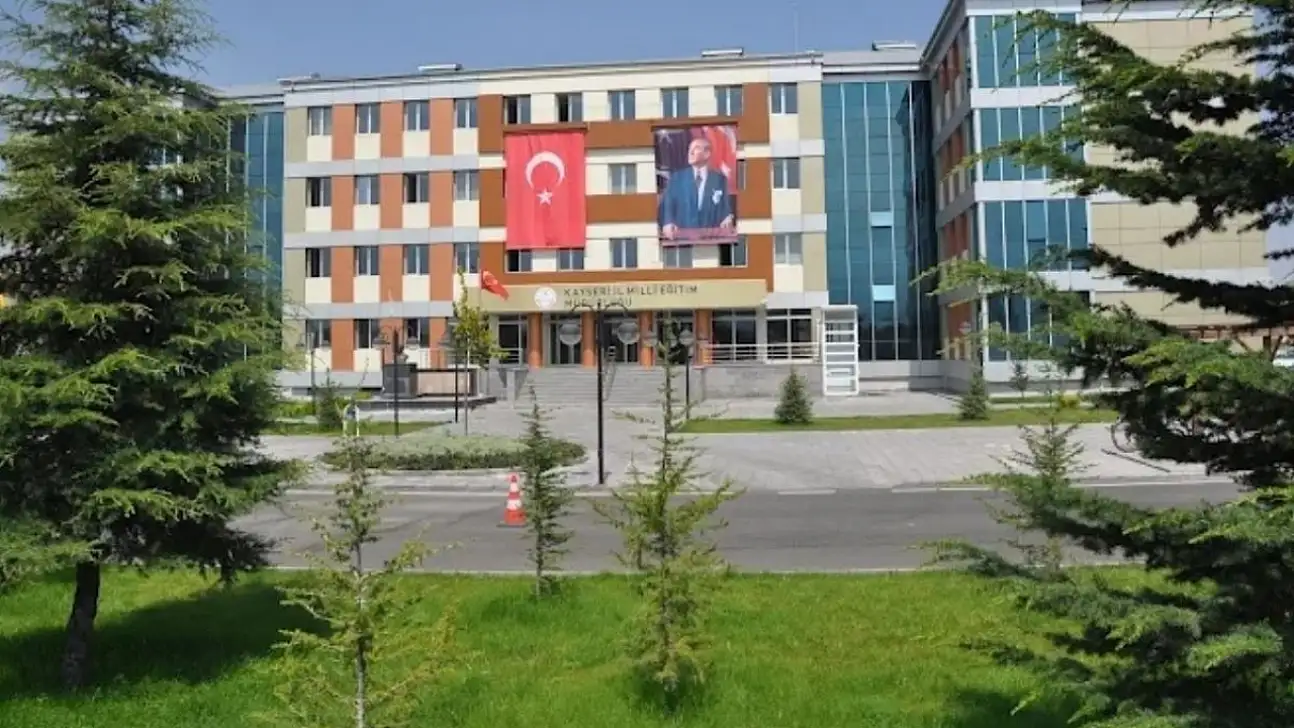 Kayserili öğrenci ve velileri ilgilendiriyor: Okullarda yeni dönem başlıyor