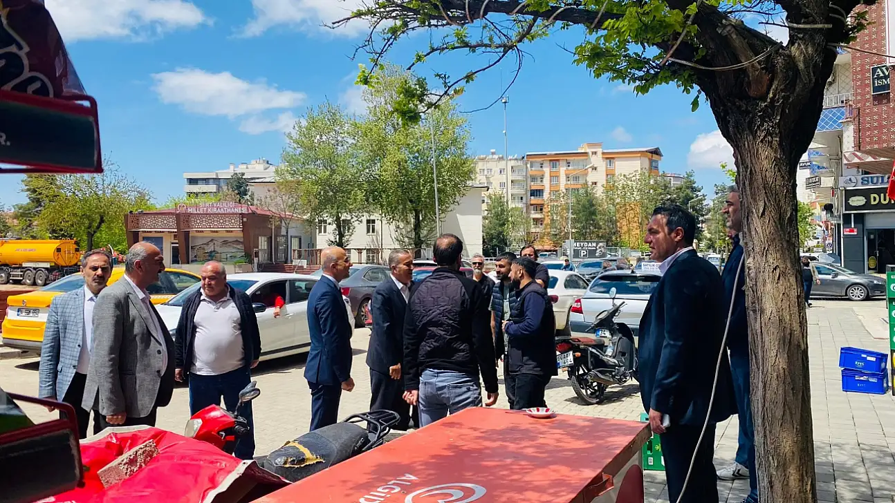 Kayserili vekil 746 km uzaklıkta şehri sokak sokak gezdi!