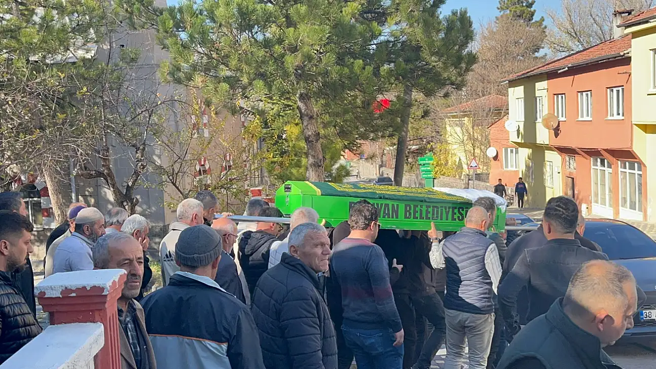 Kazada ölen Kayserili genç kız toprağa verildi