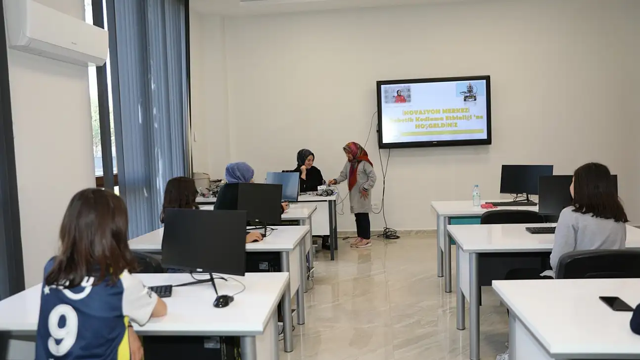 Kocasinan'da öğrencilere tatil molası! Eğlenirken öğreniyorlar