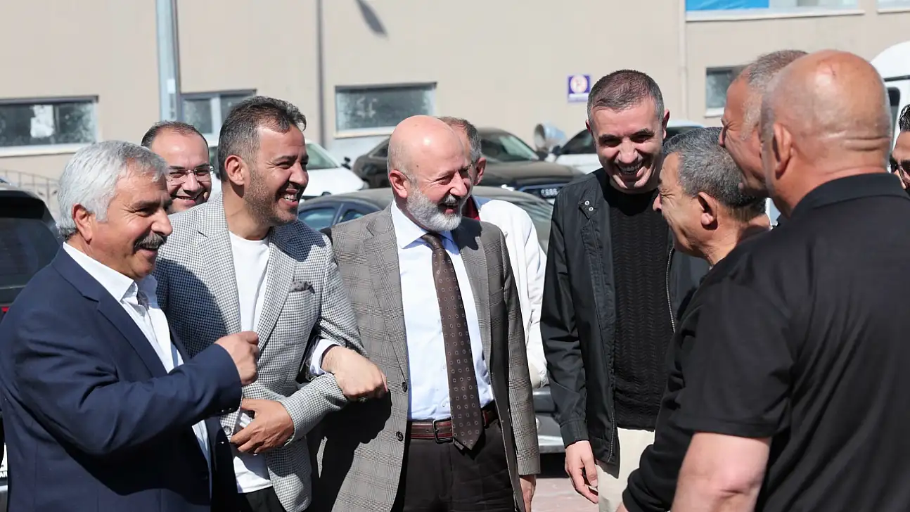 Kocasinan'da yaz seferberliği: Başkan Çolakbayrakdar muhtarlarla buluştu