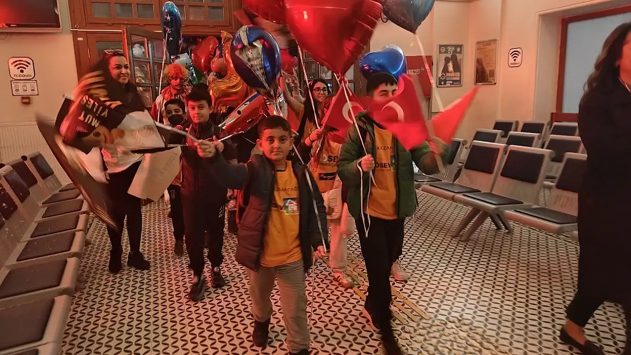 Lösemiyi yenenlerin Umut Treni Kayseri'de!