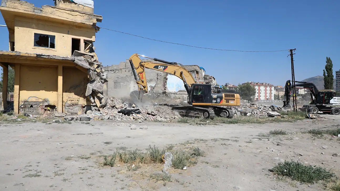 Melikgazi'de 2 bin 523 bina yıkıldı