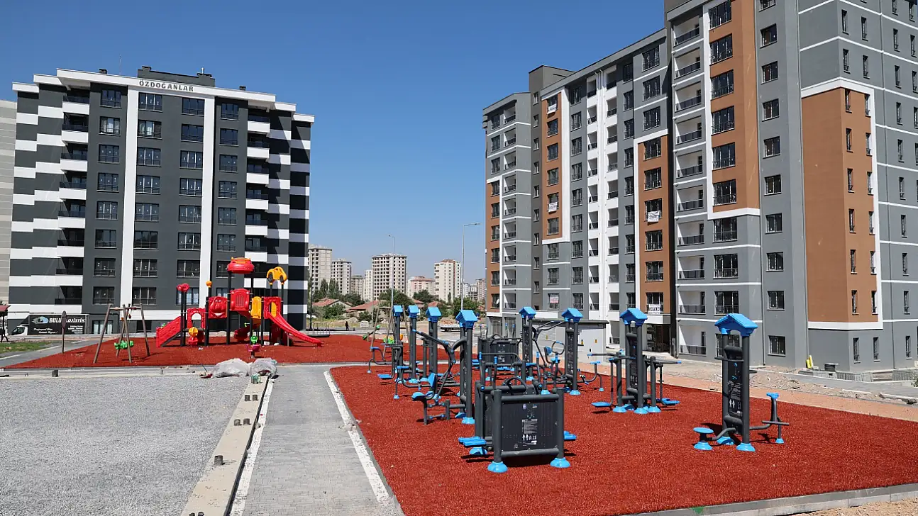 Melikgazi'de büyük dönüşüm! 11 bölgede binlerce konut için çalışmalar sürüyor