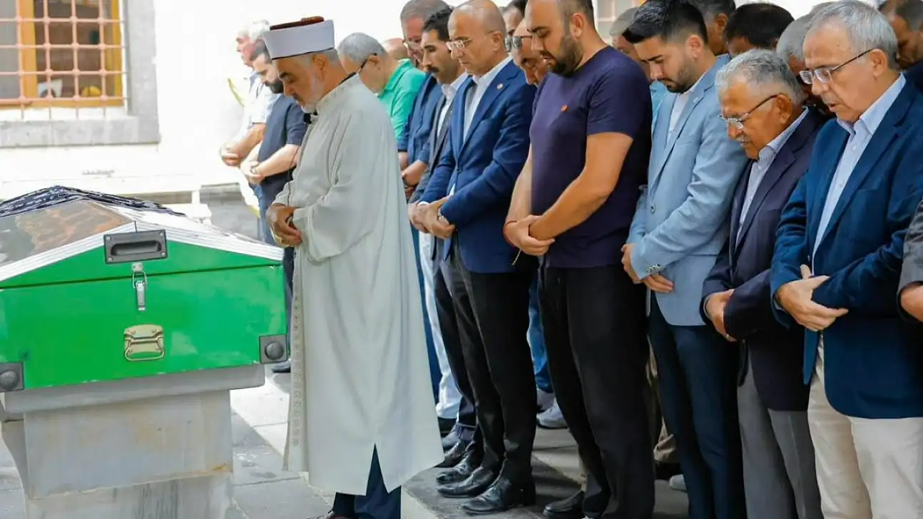 Mimar Emine Zehra İlgü son yolculuğuna uğurlandı