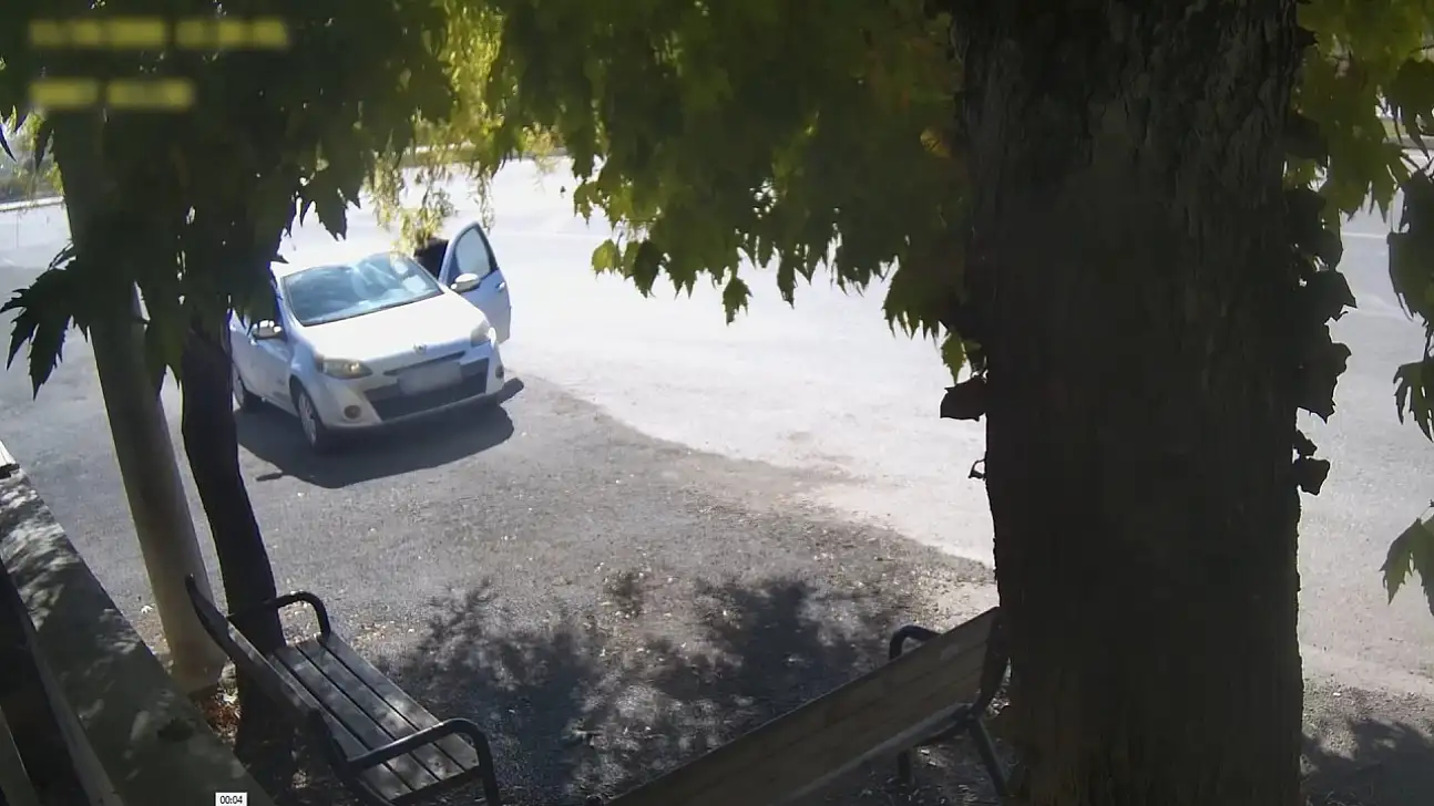 Nefessiz kalan sürücüyü polis kurtardı