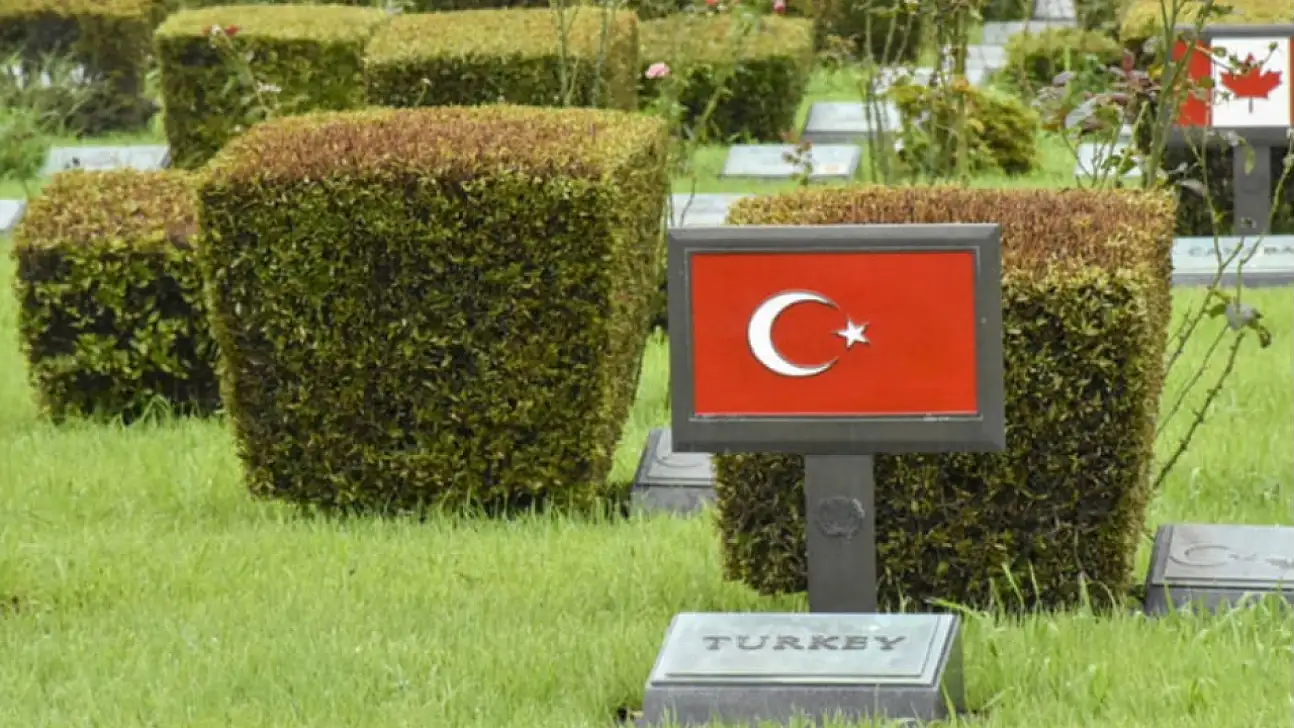 Nezir Ötegen derledi: Kore topraklarında yatan Develili yiğitler