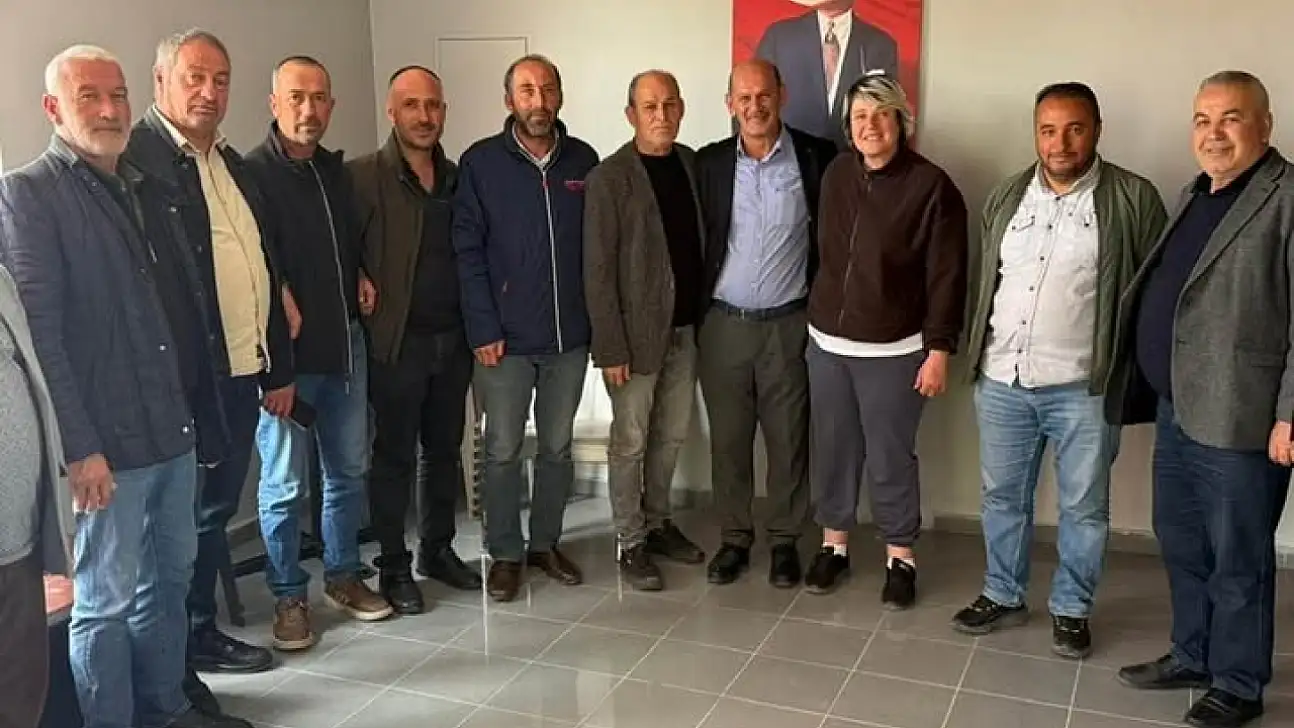 O muhtarlar bu kez de CHP'yi ziyaret etti!