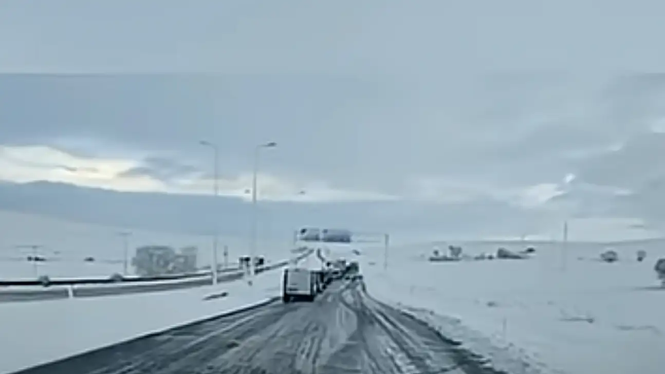 O yollar küçük araçlar ve otobüsler için açıldı