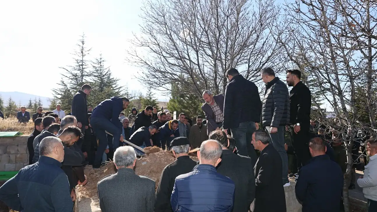 2. sınıf öğrencisi Ahmet Emiralp Polat toprağa verildi