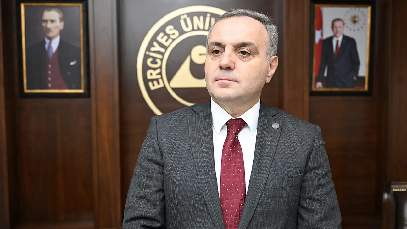 Rektör Altun, Yılın Kareleri oylamasına katıldı