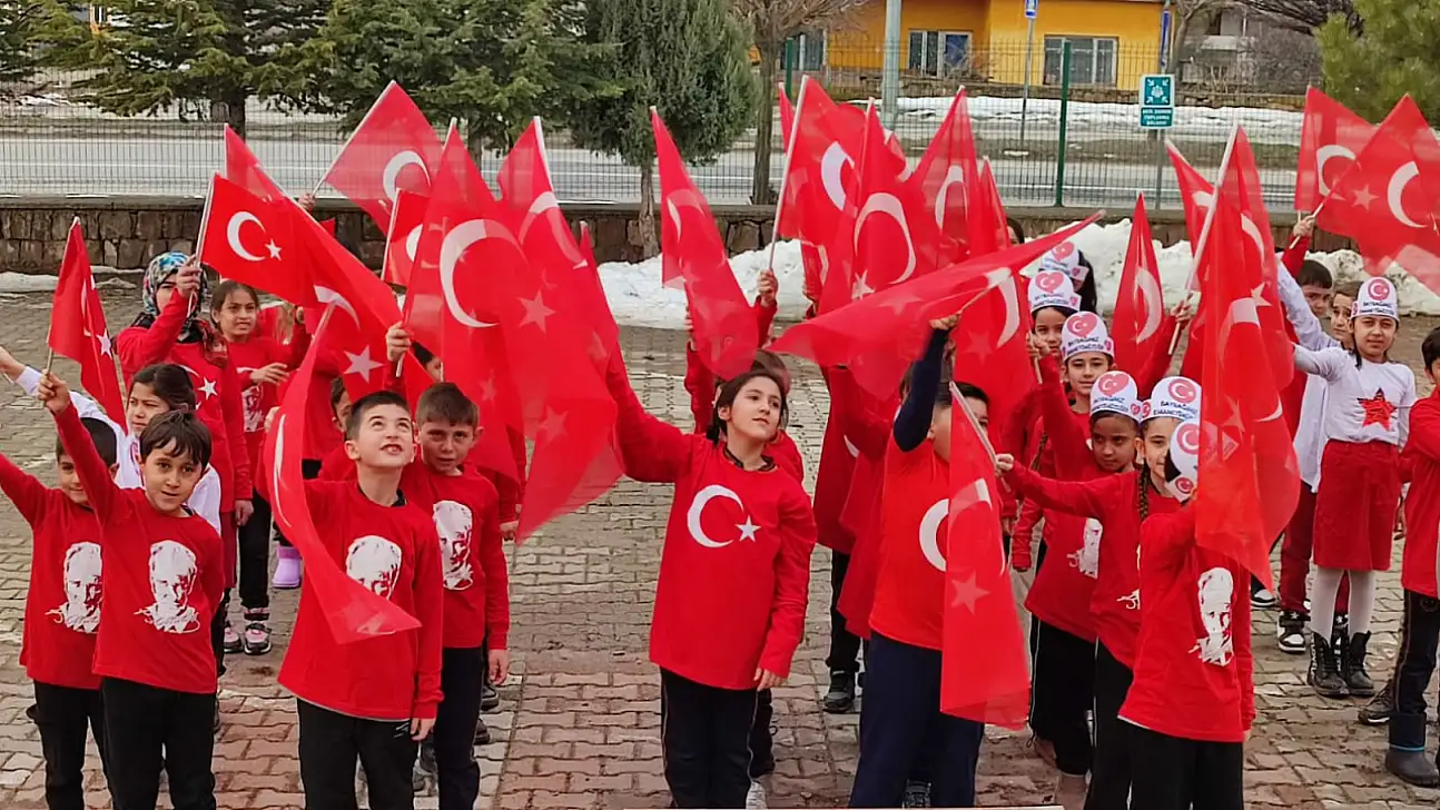 Sarıoğlan'da ilk ders zili çaldı