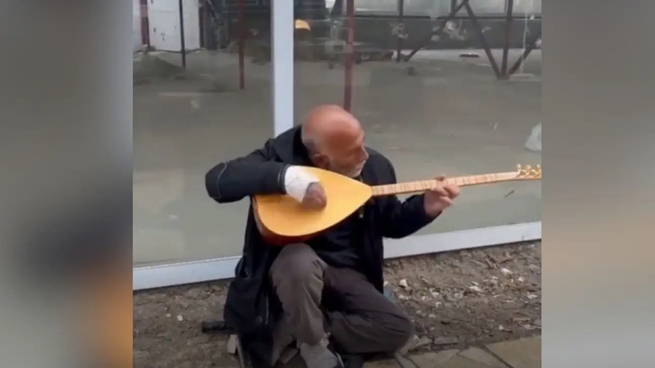 Sosyal medya elinde bağlamalı adamı konuşuyor! Kayserili mi?