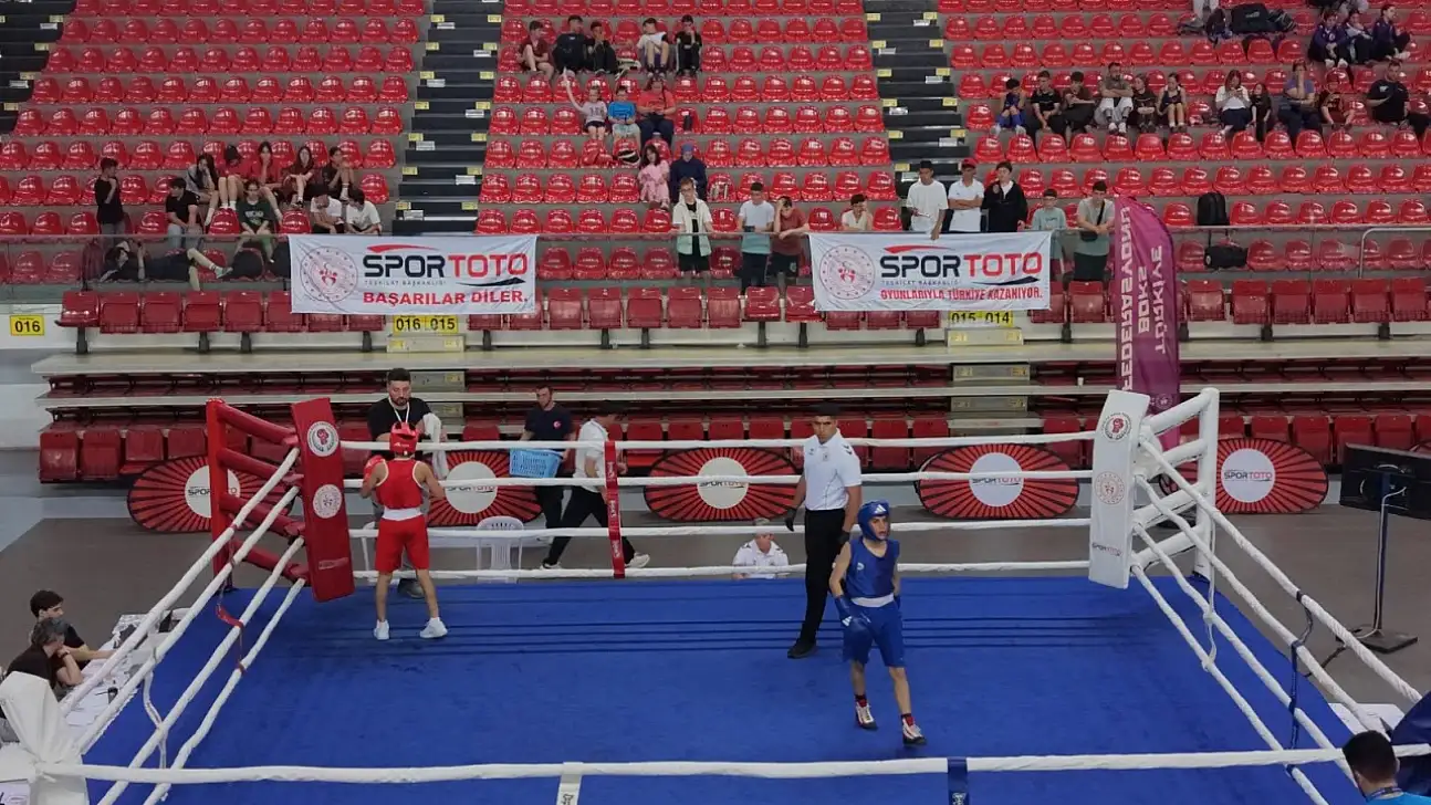 Sporcular Kayseri'ye geldi: Şampiyonluk maçları başladı