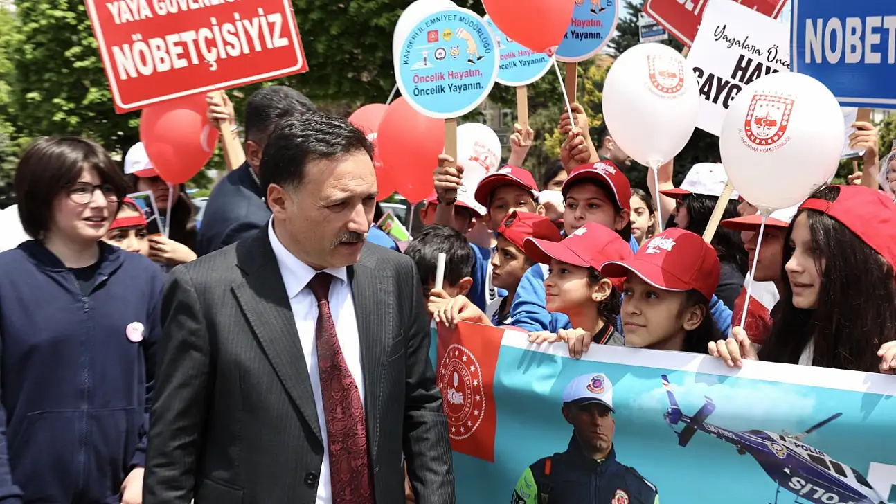 Vali Çiçek müjdeledi: Ölümlü trafik kazaları yüzde 60 azaldı!