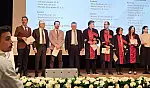 Bakkal Mehmed'in oğlu Kayseri'nin sevilen profesörünün kızı Avukat oldu