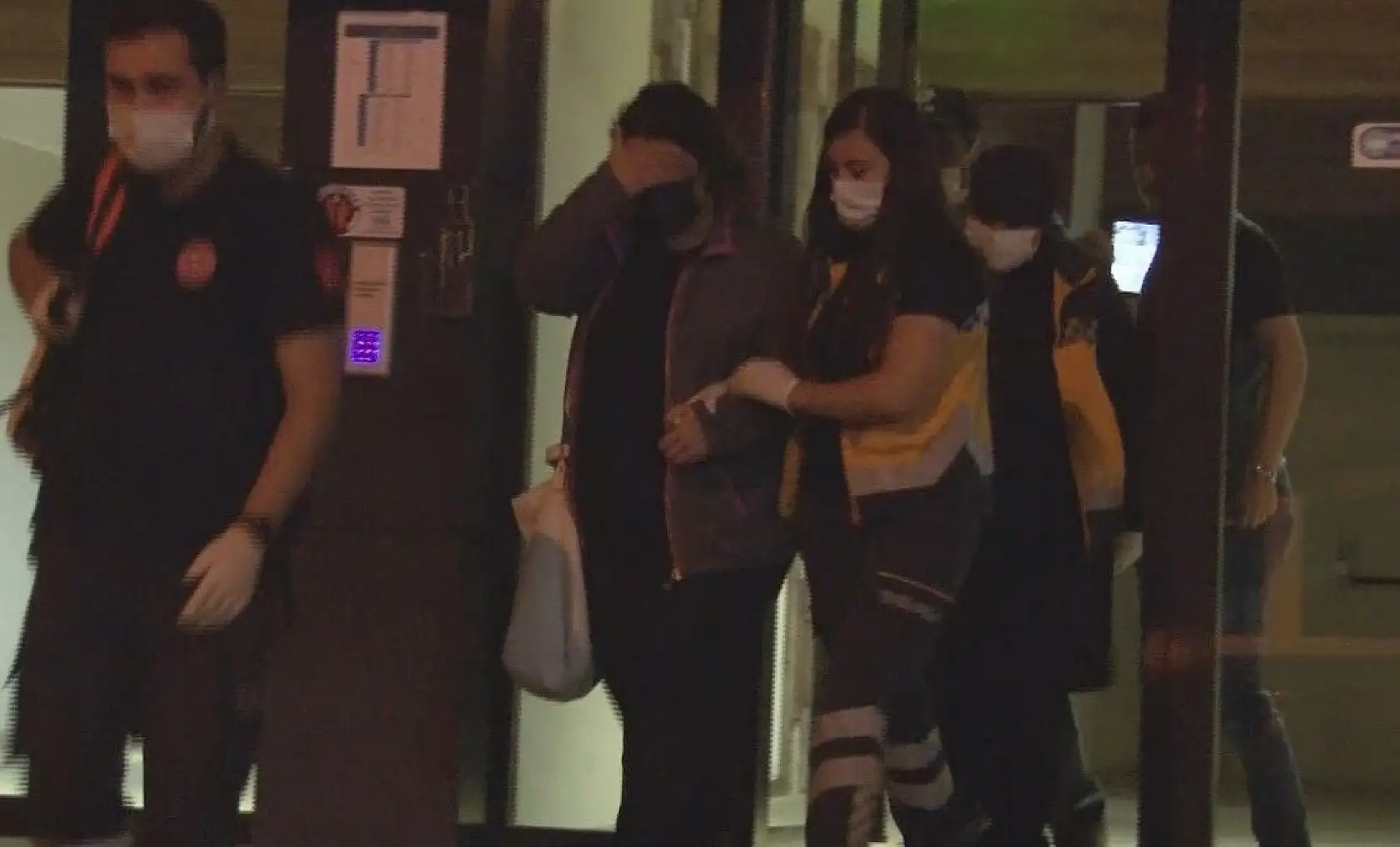 Ailesinin haber alamadığı kadın operasyonla kurtarıldı!