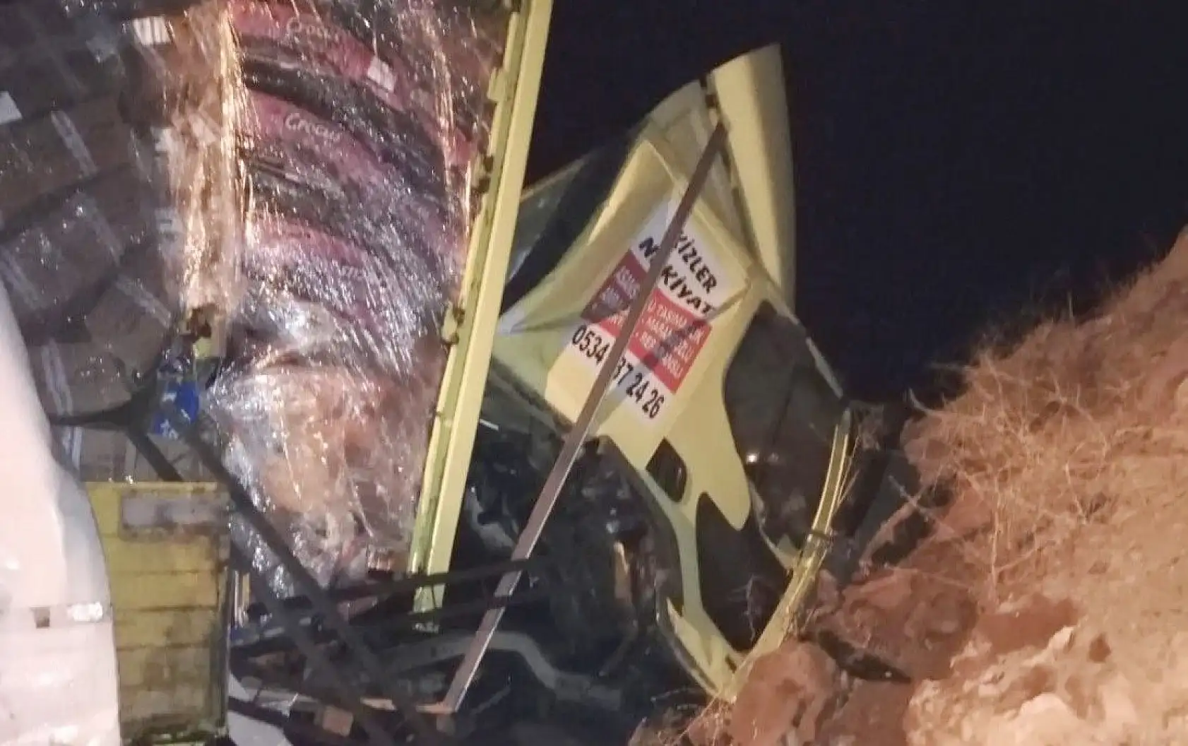 Erciyes'ten inerken kamyonun freni patladı