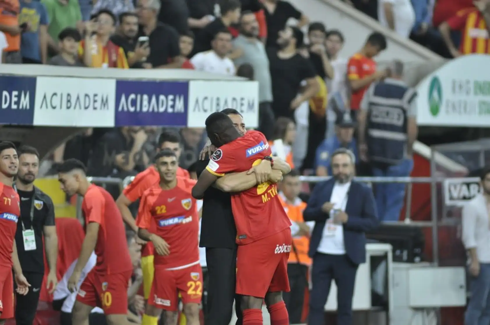 Çağdaş Atan: Seyircimizle iyi bir sinerji yakaladık