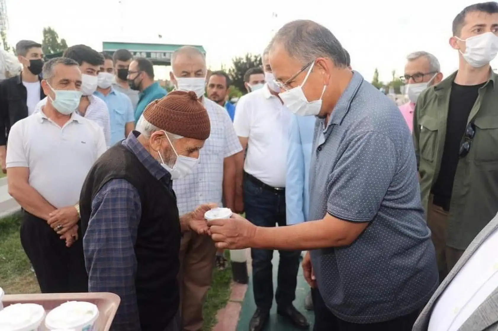 Özhaseki: Tek yürek olmamız lazım
