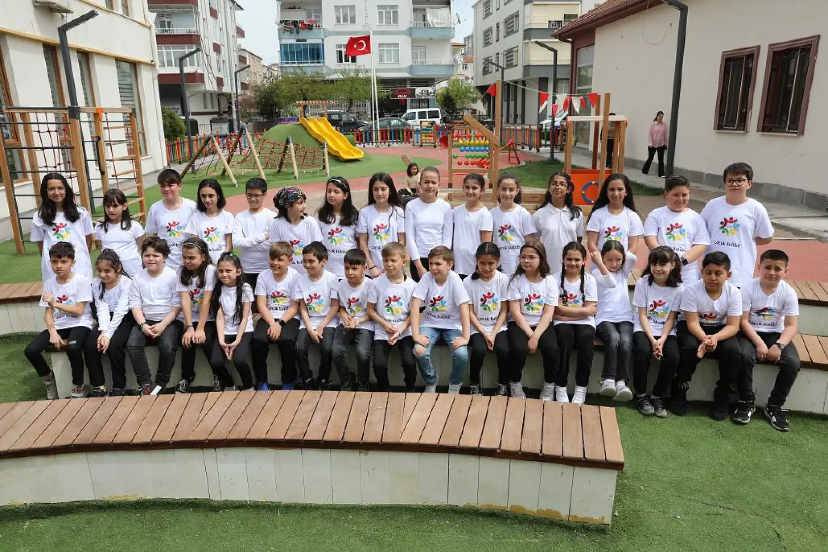 Klip büyük ilgi gördü