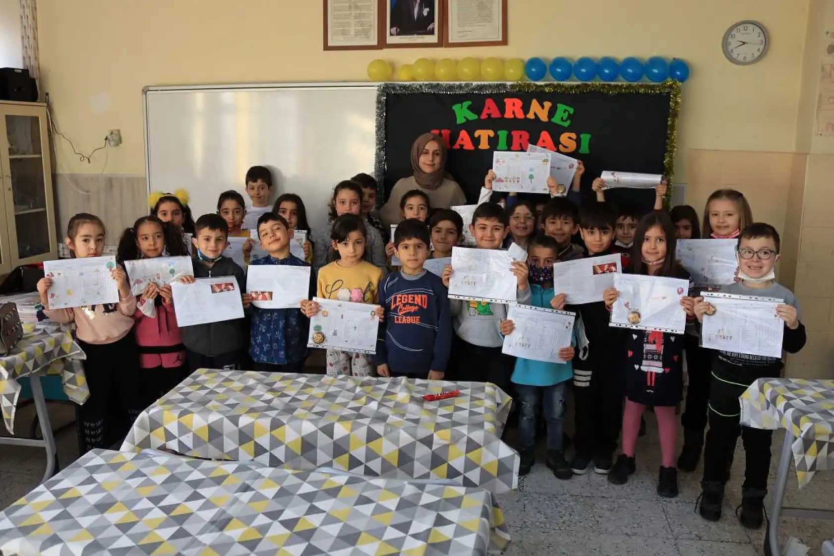 Kayseri'de 314 bin 736 öğrenci karne heyecanı yaşadı