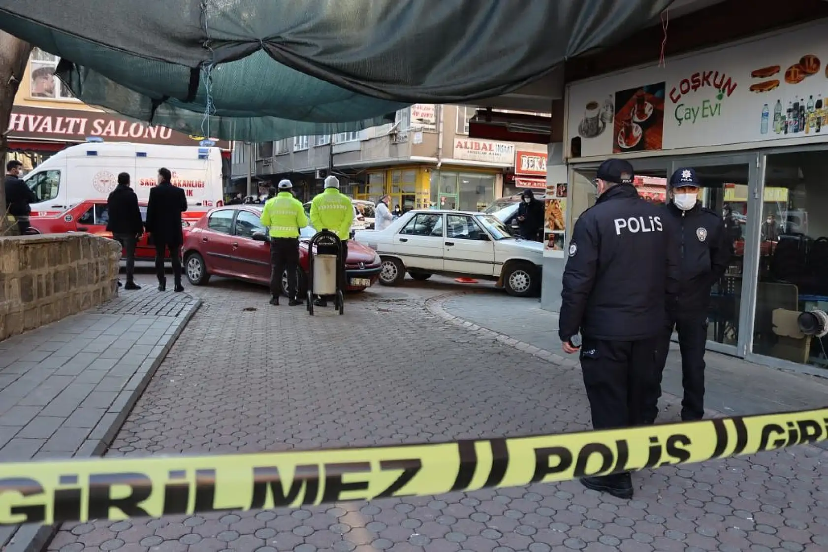 Cinayete kurban giden 3 kişi yan yana defnedildi