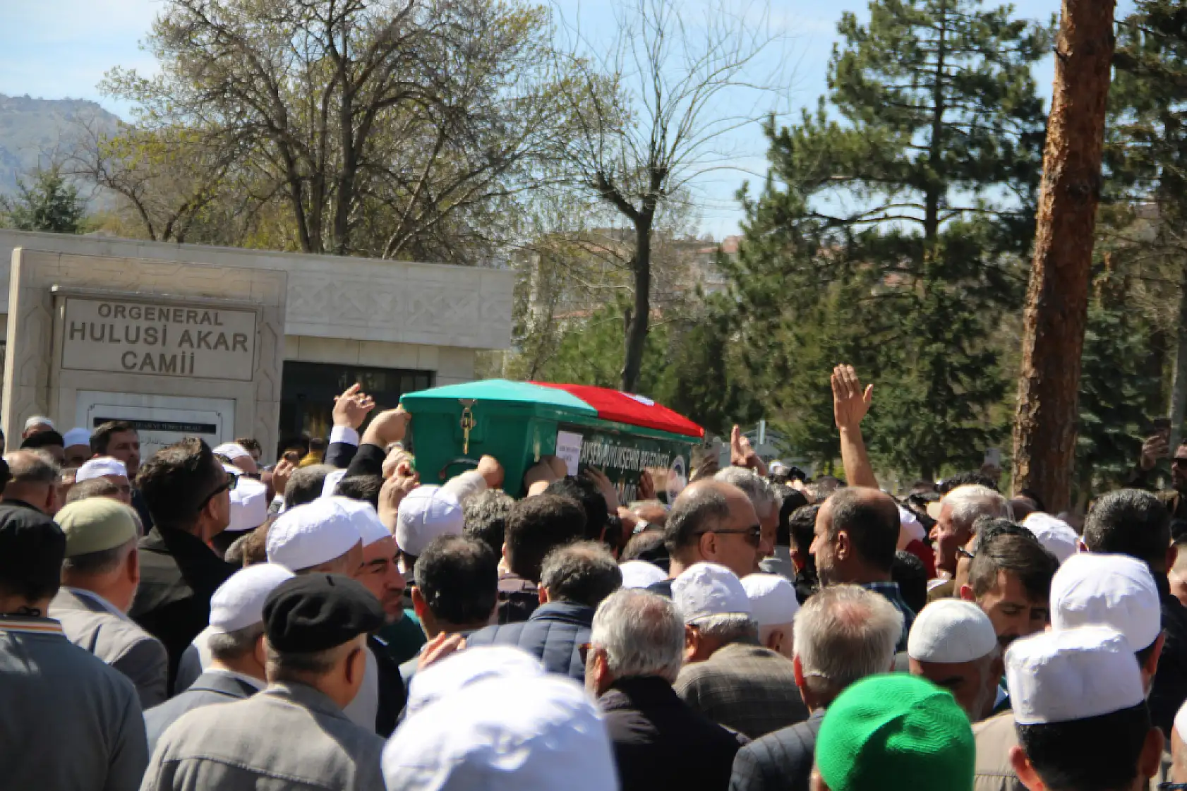 Terör saldırısında ölmüştü, toprağa verildi