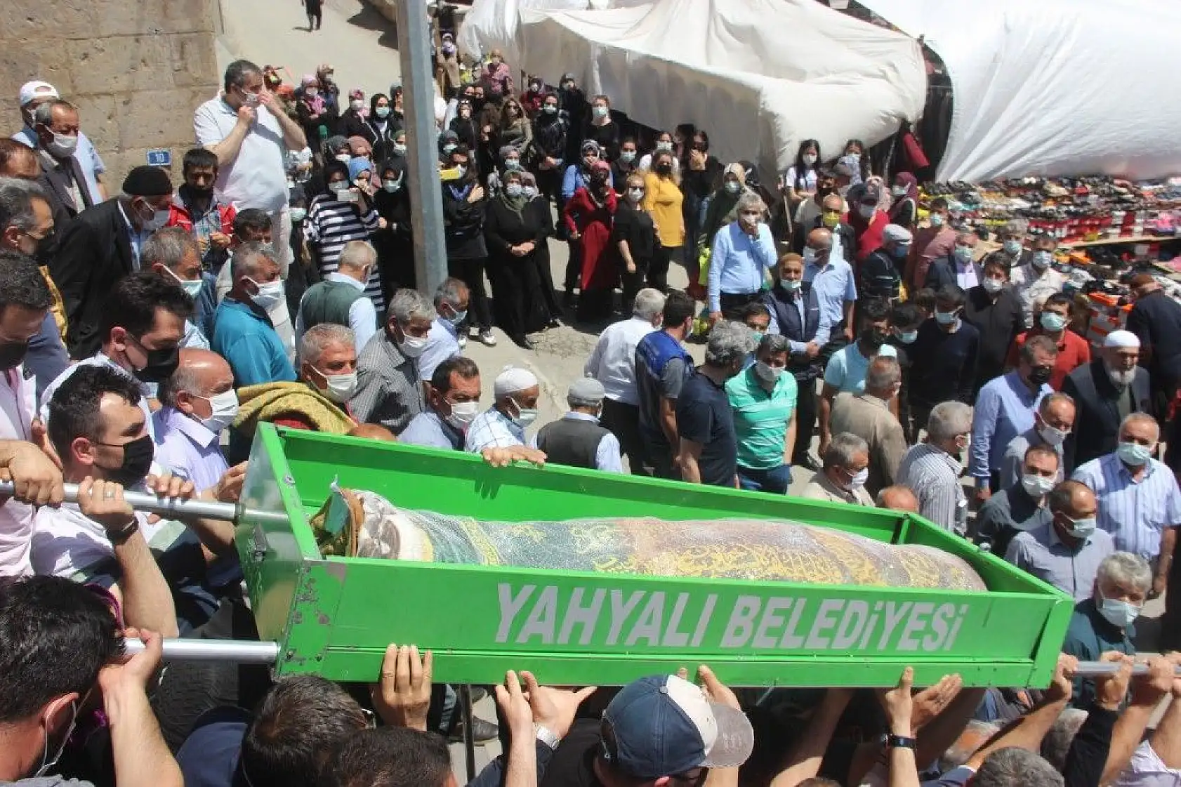 Arife öğretmen için gözyaşları sel oldu