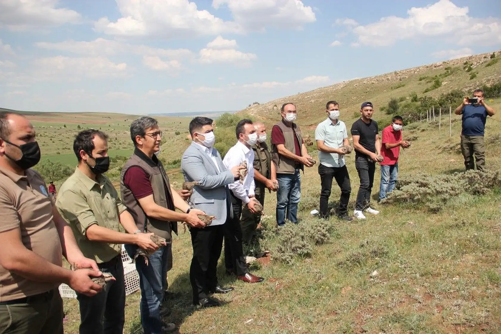 550 keklik doğaya salındı