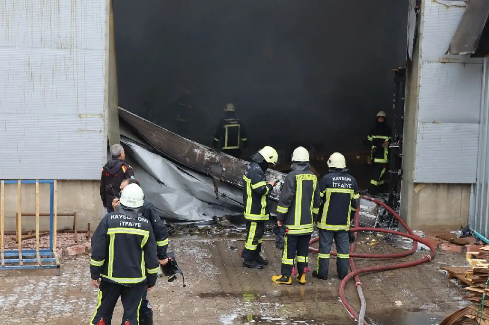 Yangın 62 personelle söndürüldü