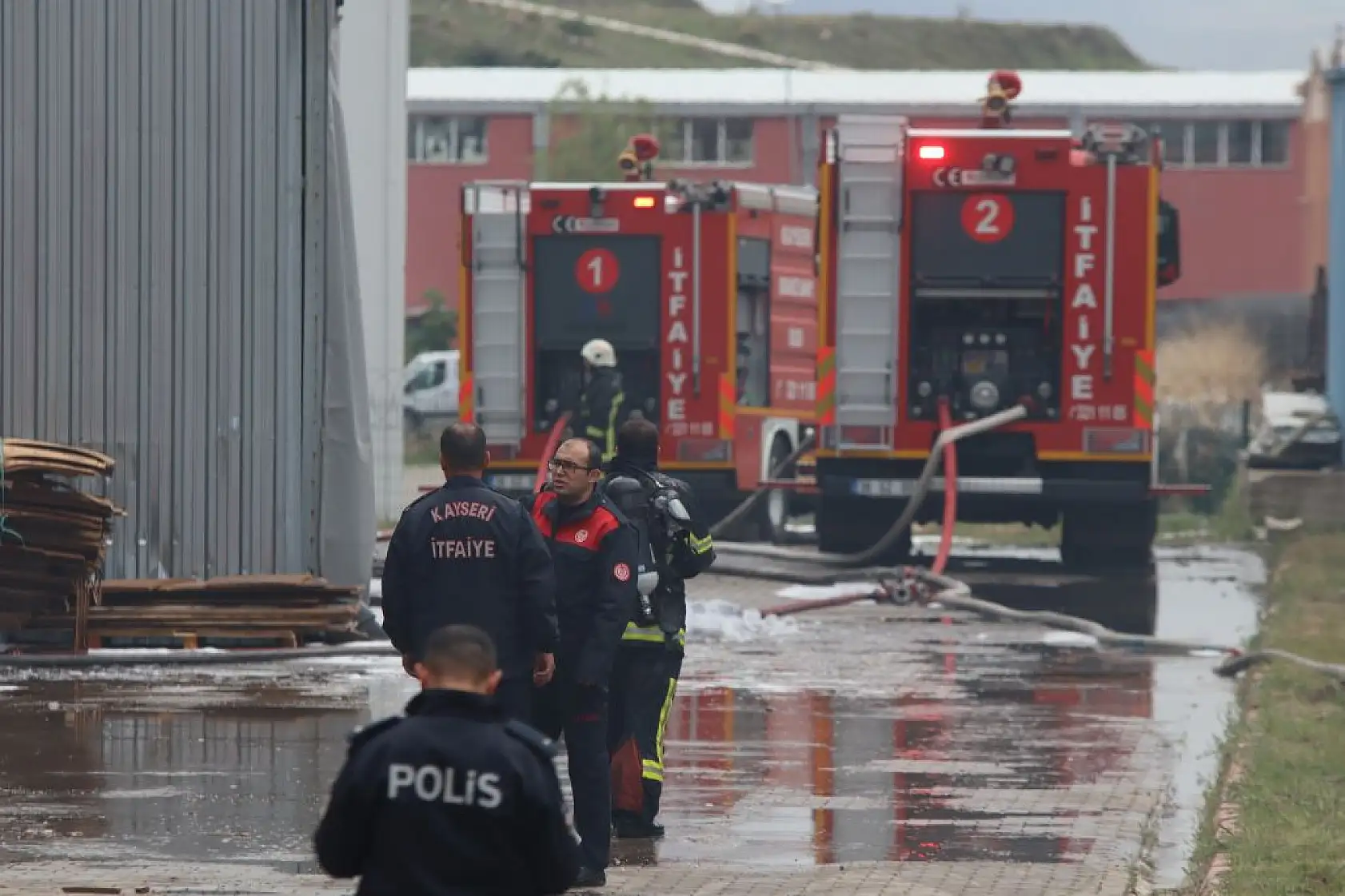 Yangın 62 personelle söndürüldü