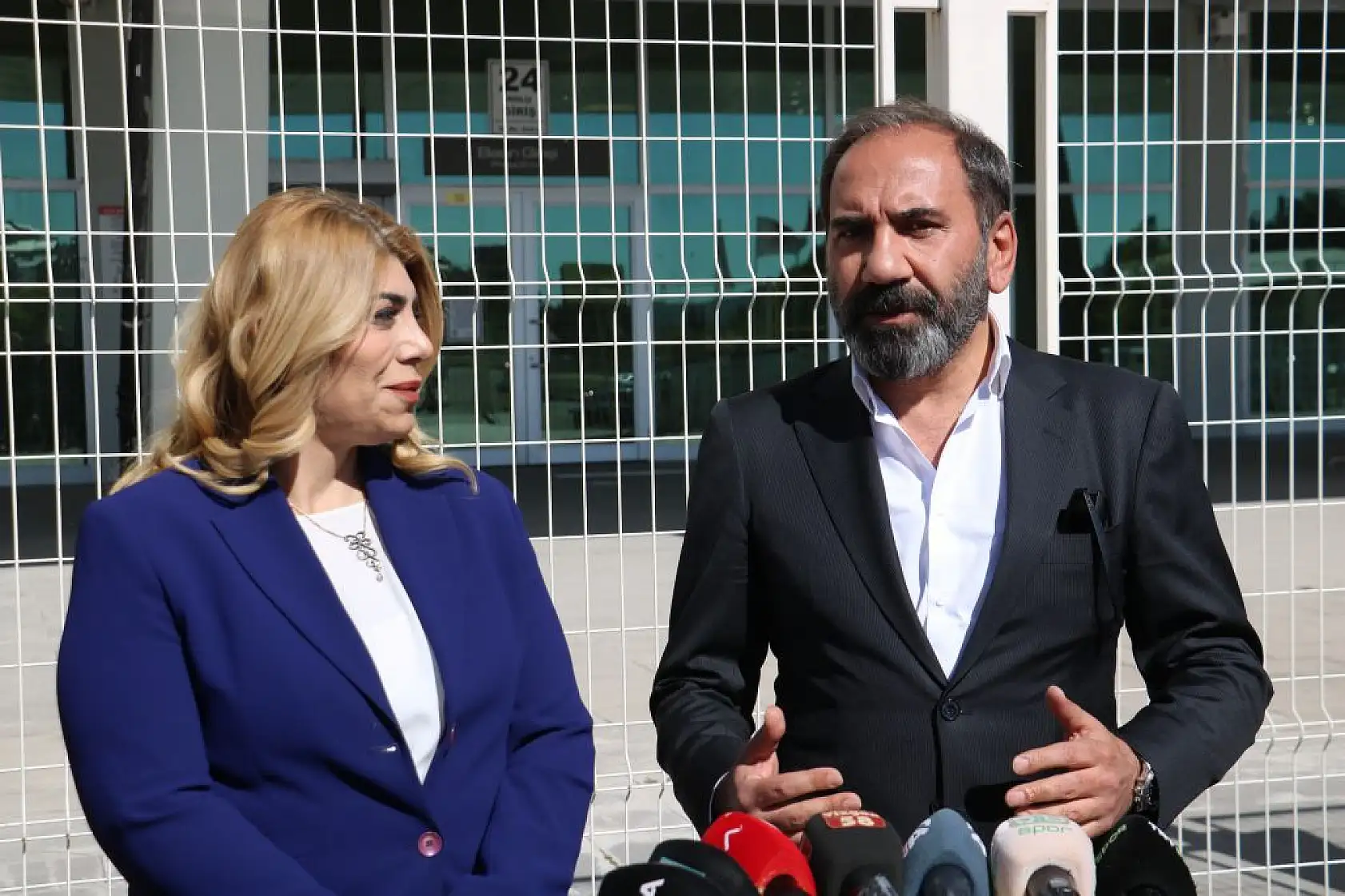 Alkışlar Gözbaşı ve Otyakmaz'a