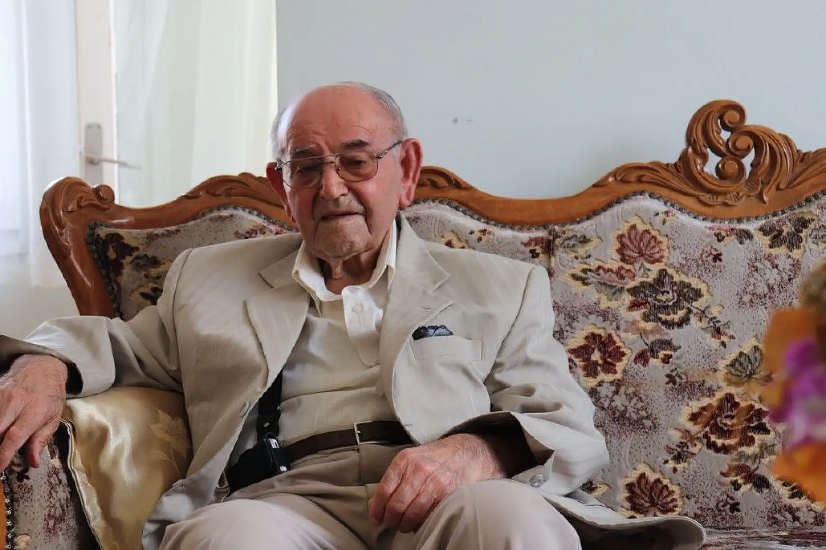 Rasim Pehlivanoğlu 'nun dilinden Eşekli Kütüphane