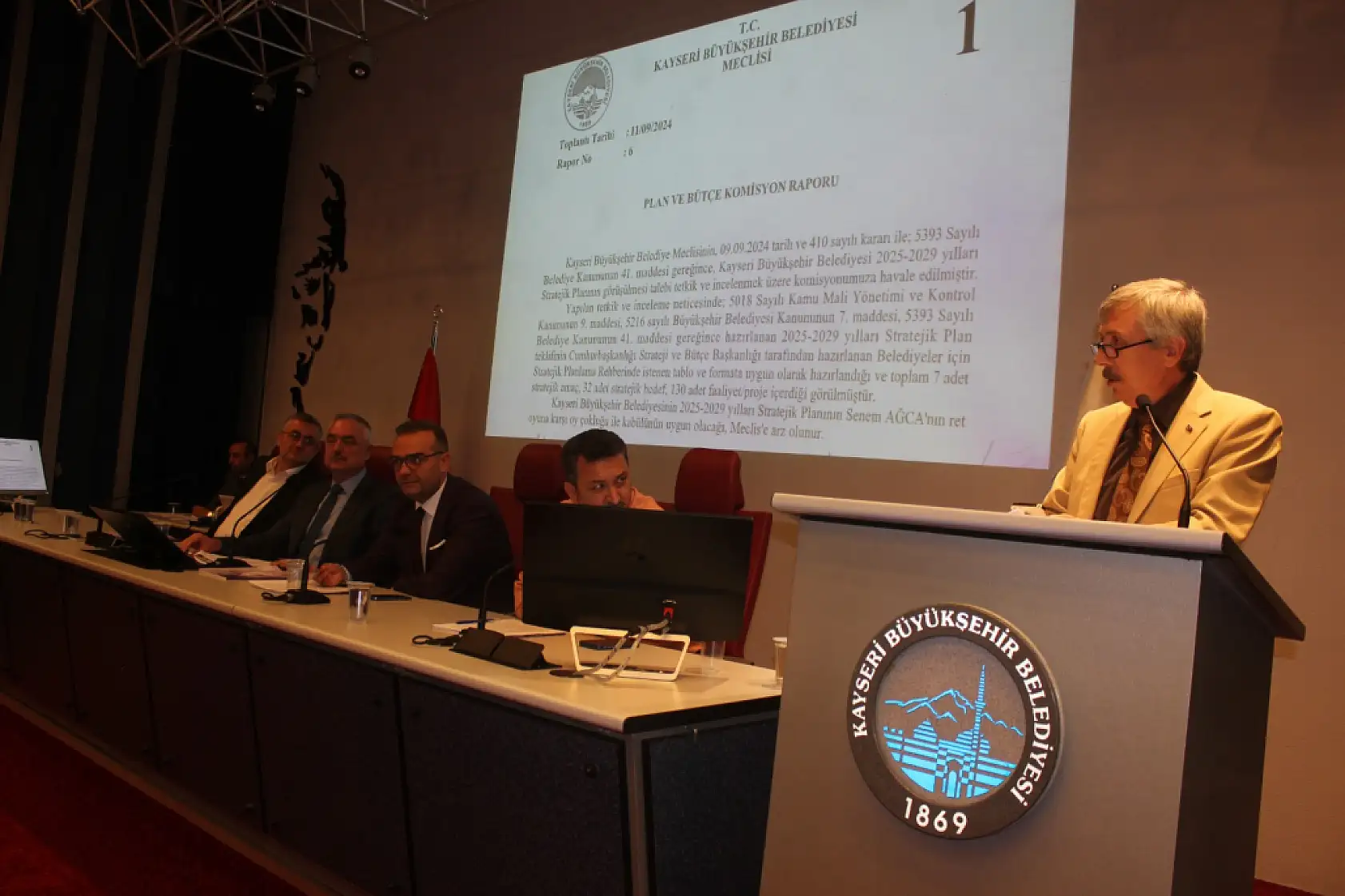 AK Partili Komisyon Başkanı Turhal: Tanrı ile aramıza girmeyin. Bunların hepsi doğal afet.