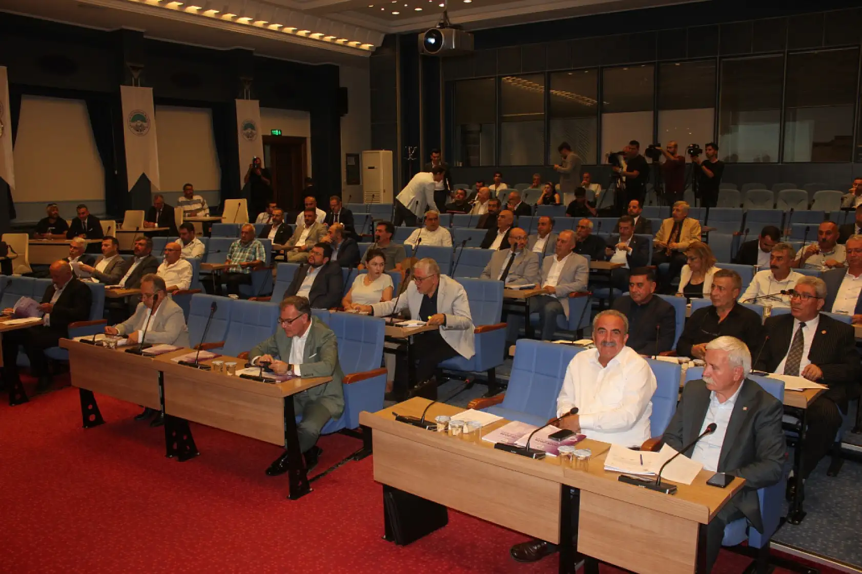 AK Partili Komisyon Başkanı Turhal: Tanrı ile aramıza girmeyin. Bunların hepsi doğal afet.