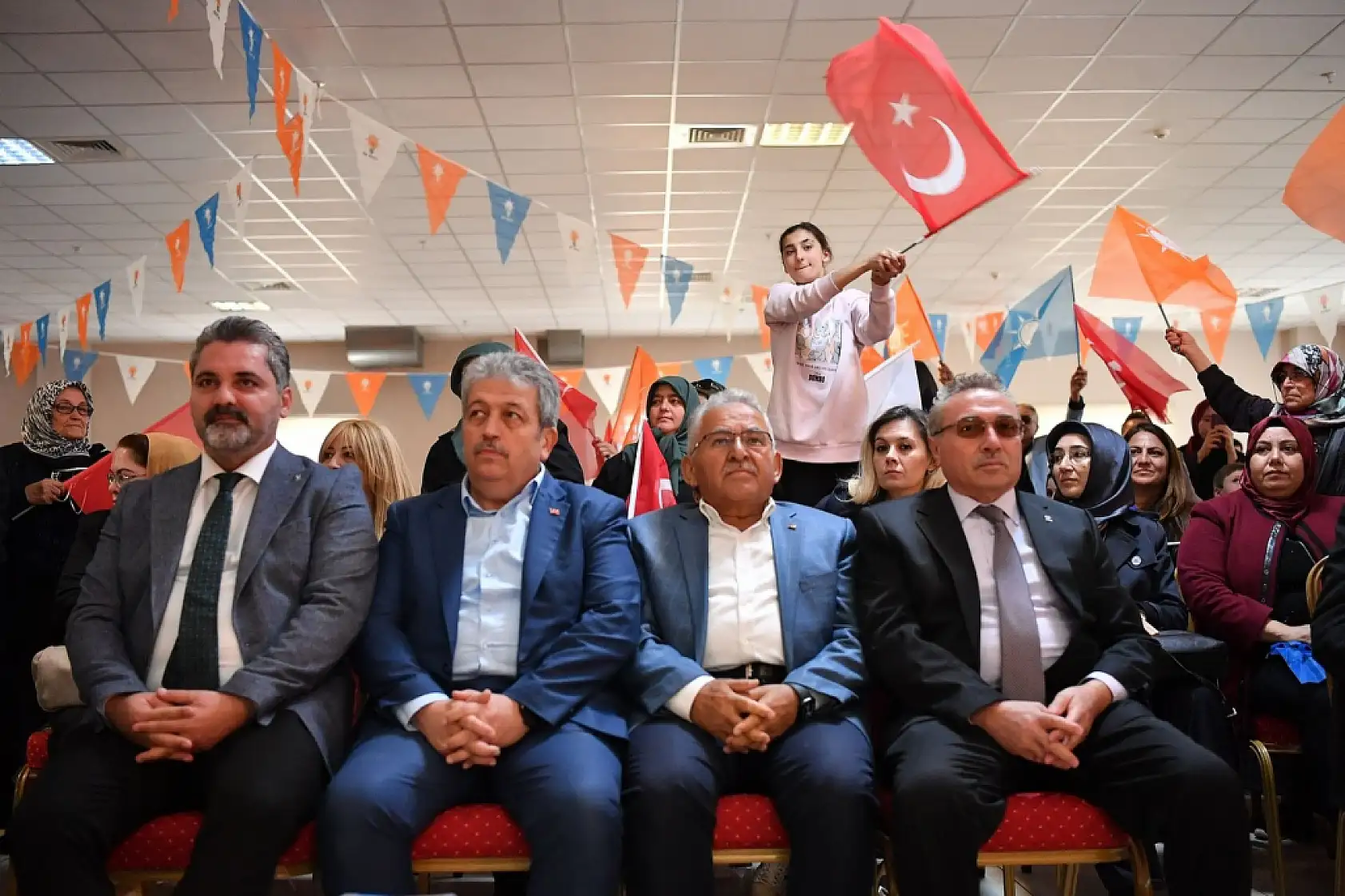 AK Parti Kayseri'de 11 ilçede Başkan belli oldu! Şu ana kadar kimler seçildi? Bu hafta hangi ilçelerde kongre var?