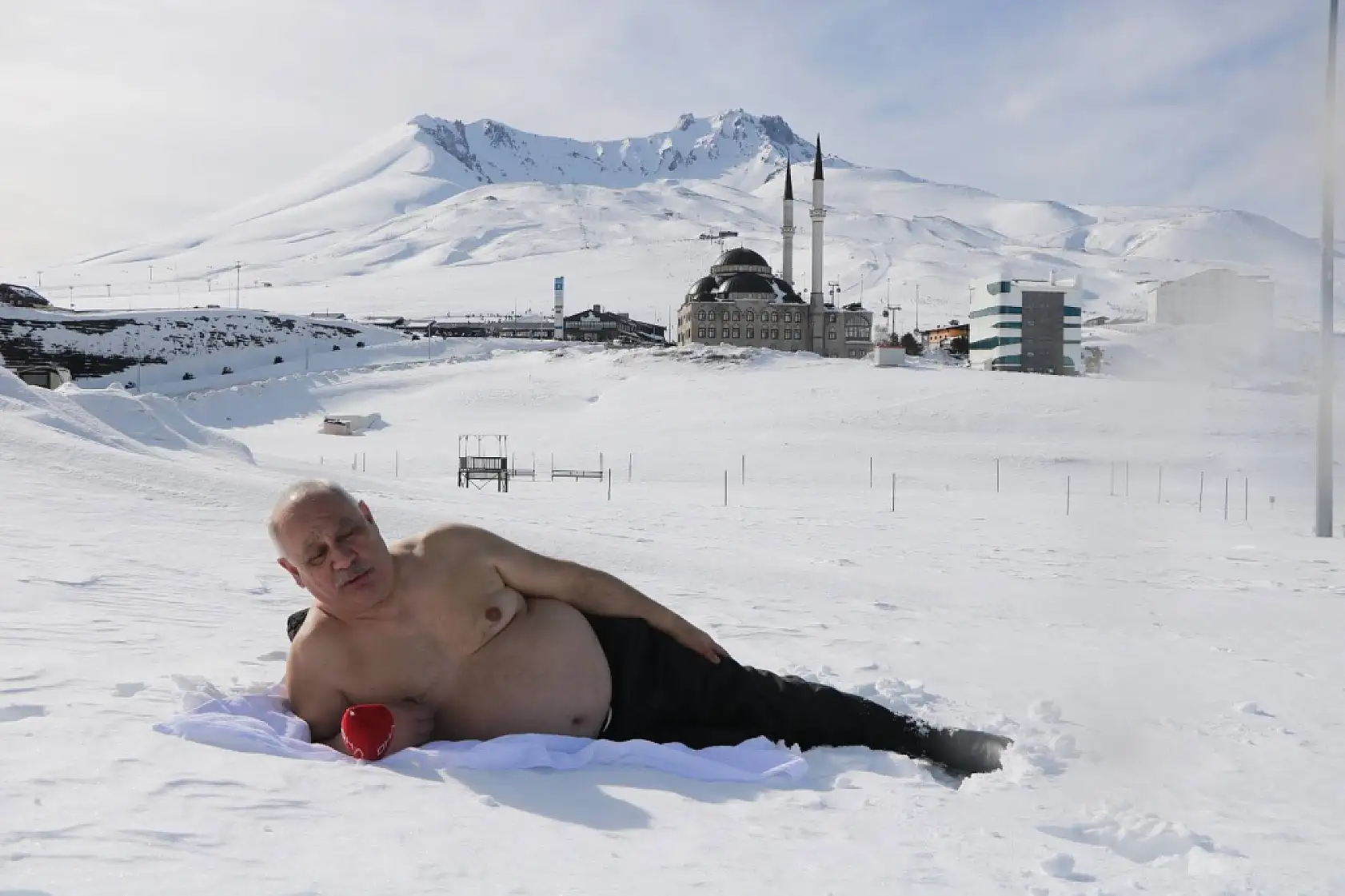 Kayseri'de görenler dondu kaldı! Erciyes'te eksi 5 derece bakın ne oldu?