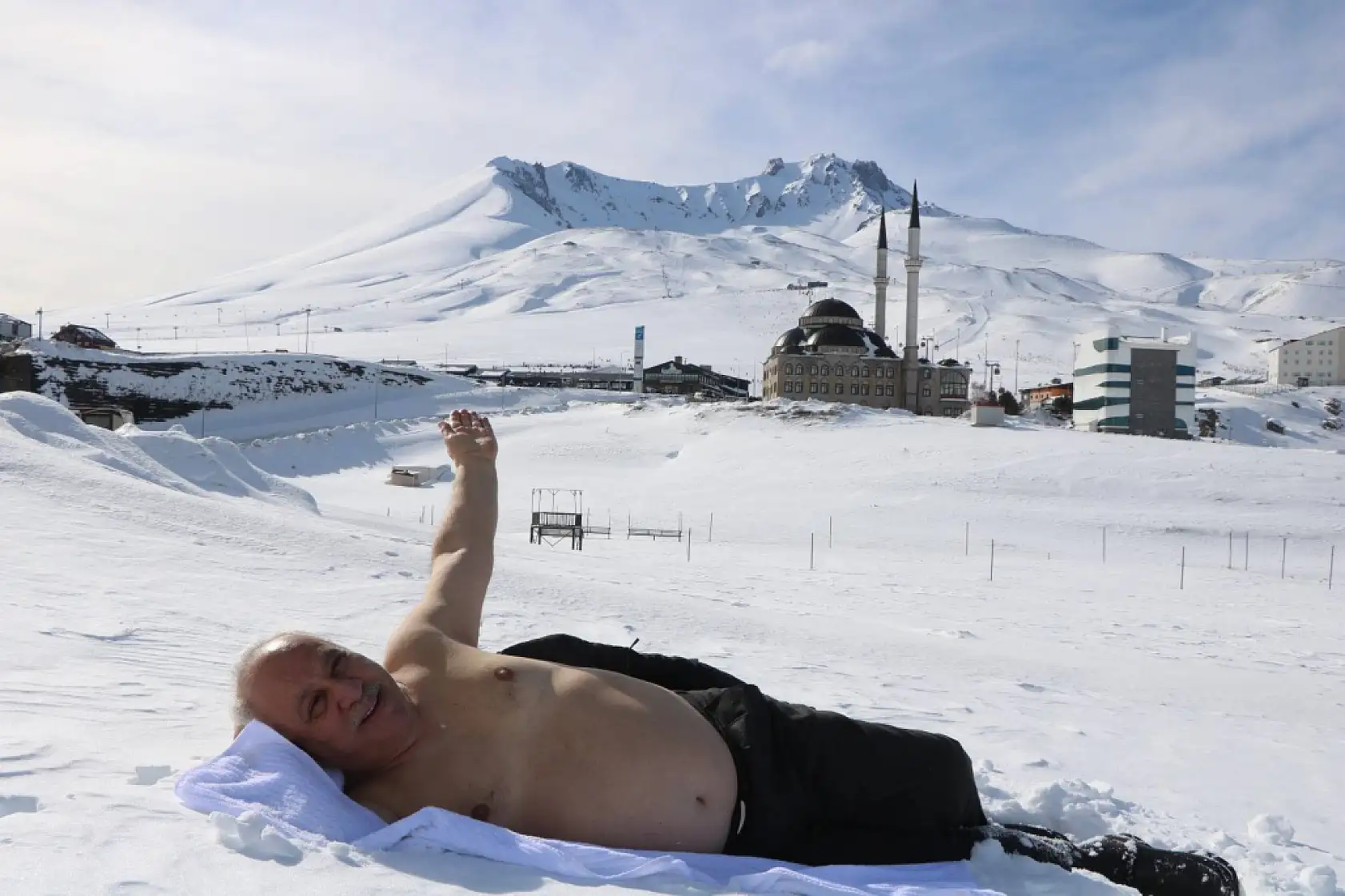 Kayseri'de görenler dondu kaldı! Erciyes'te eksi 5 derece bakın ne oldu?