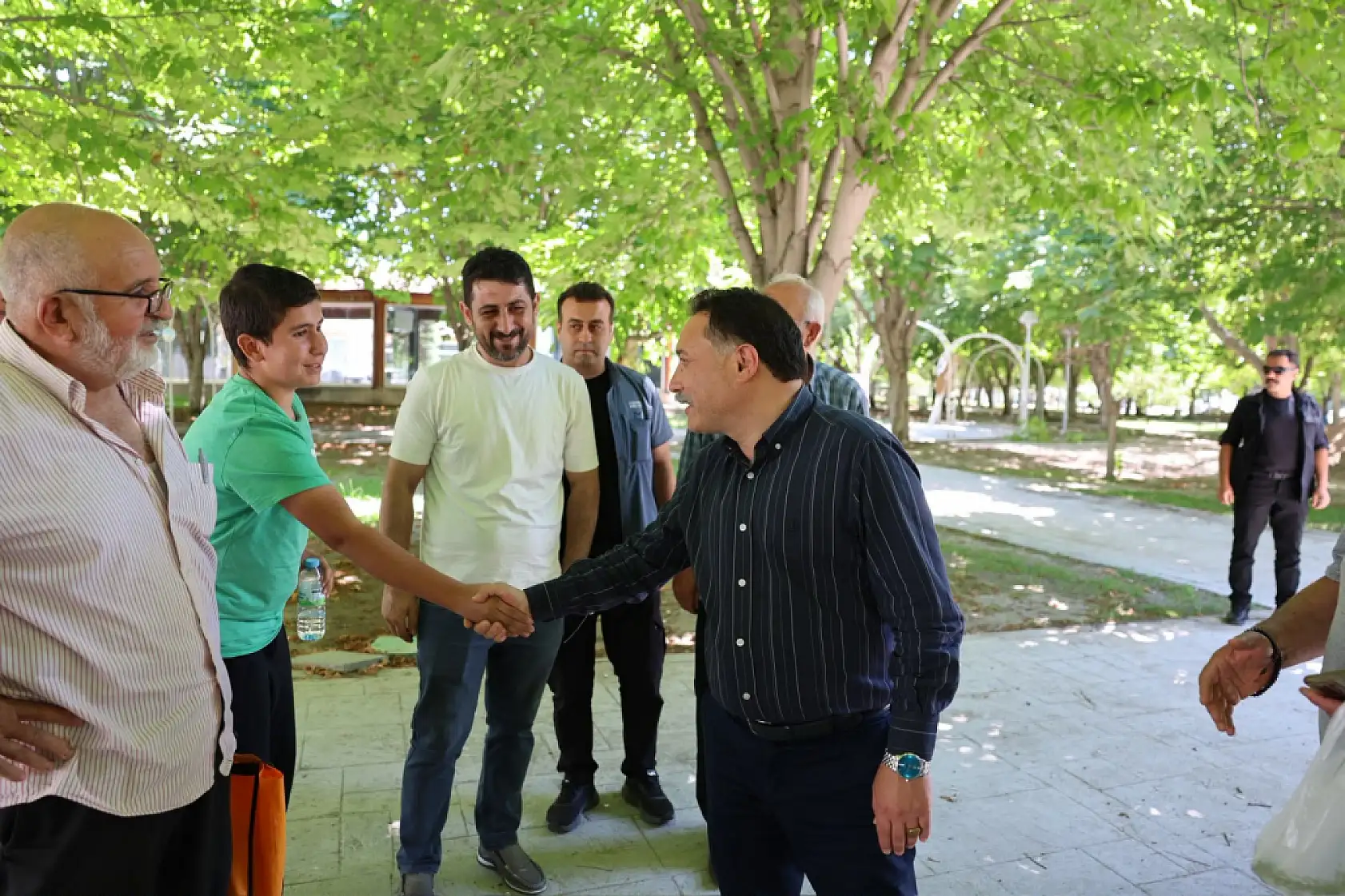 Vali Çiçek Kayseri sokaklarında sorunları dinledi