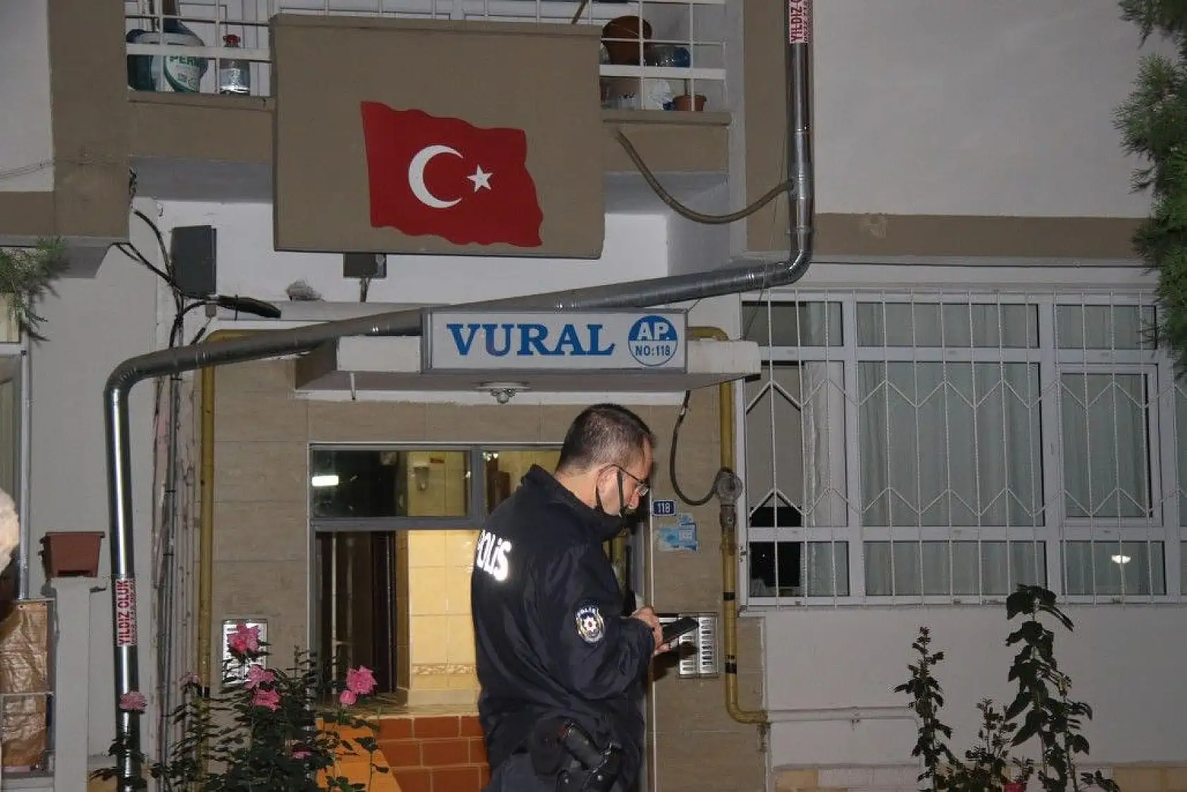 Apartmanda ceset bulundu