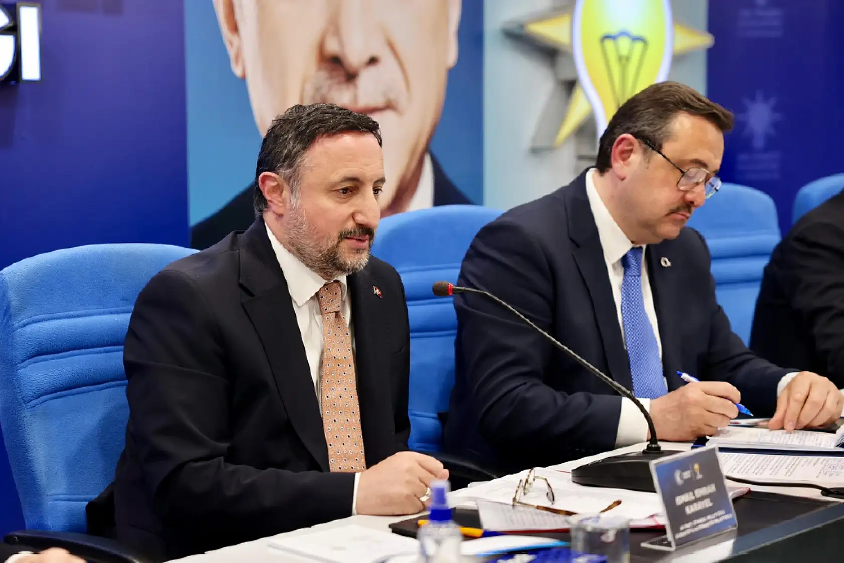 Kayseri'nin eski, İstanbul'un yeni vekili yeni imajıyla dikkat çekti! Önceki ve sonraki fotoğraflar arasındaki farkı bulun