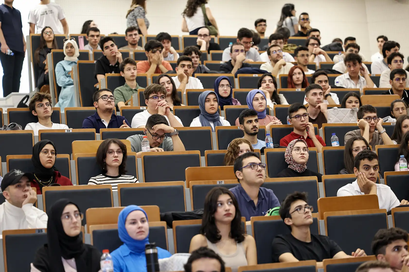 25 Bin TL olan burs almak isteyen öğrenciler dikkat! Başvurular başladı