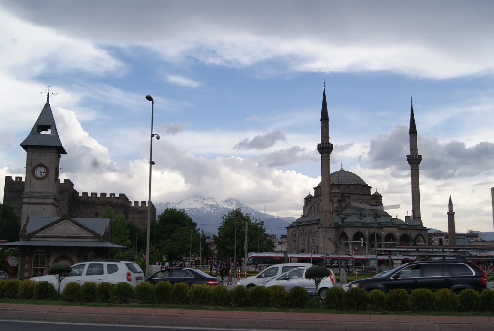 Kayseri'de vatandaşın bankalarda olan parası belli oldu! Bakın vatandaş parasını en çok neye yatırmış?