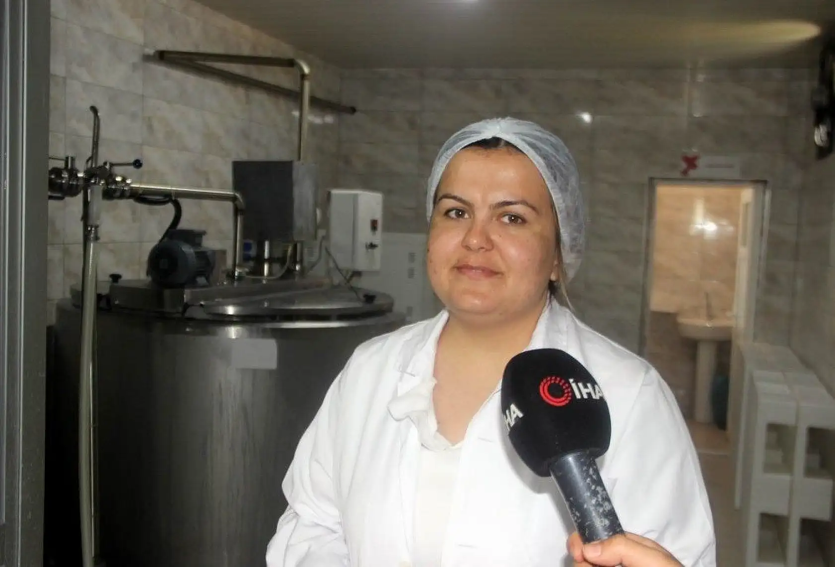 Günde 1 ton manda sütü işleniyor