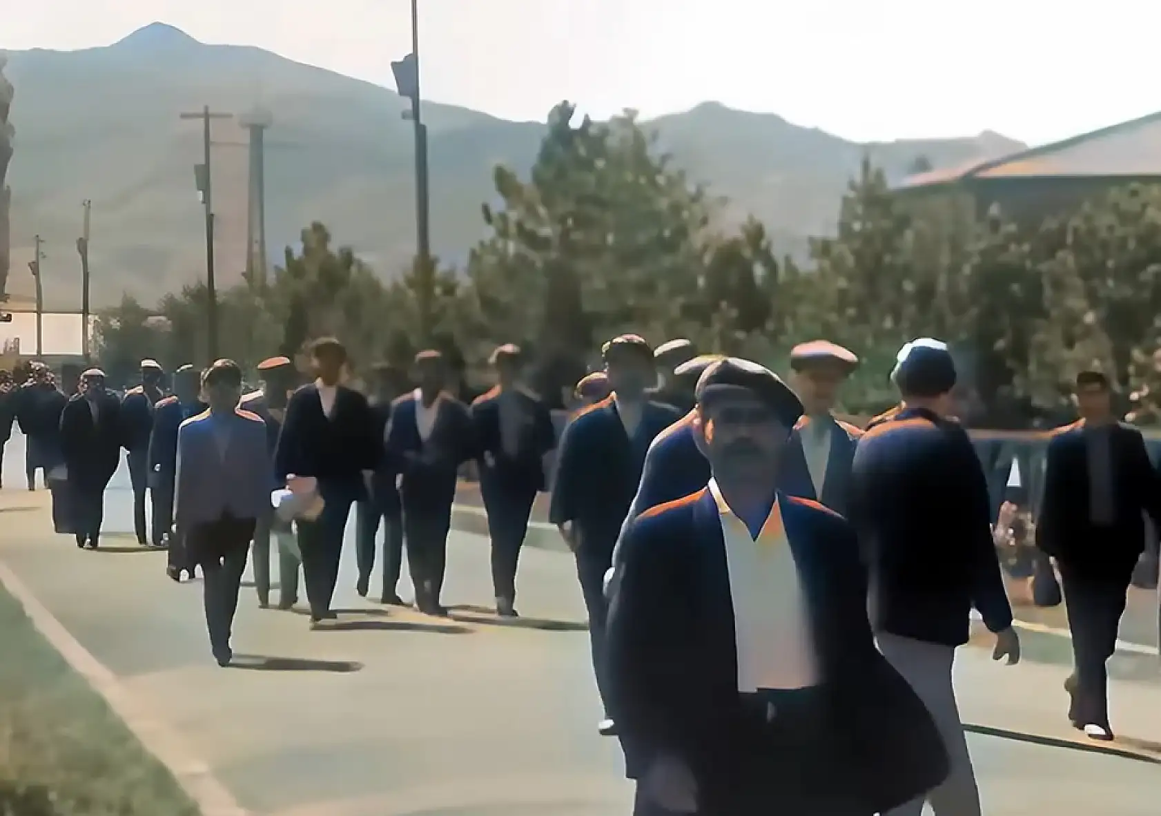 Kayseri'nin 62 yıl önceki renklendirilmiş görüntüleri ortaya çıktı! Bakın o zamanlar şehir ve insanlar nasılmış?